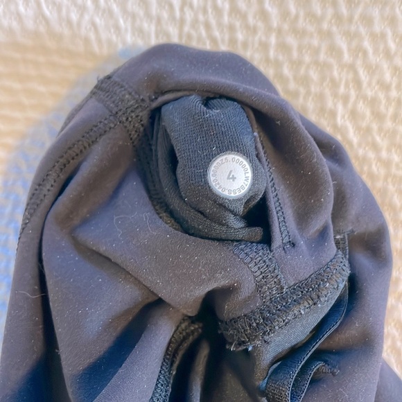Lululemon Wunder Train High-Rise Shorts Black Size 4 - Picture 4 of 7